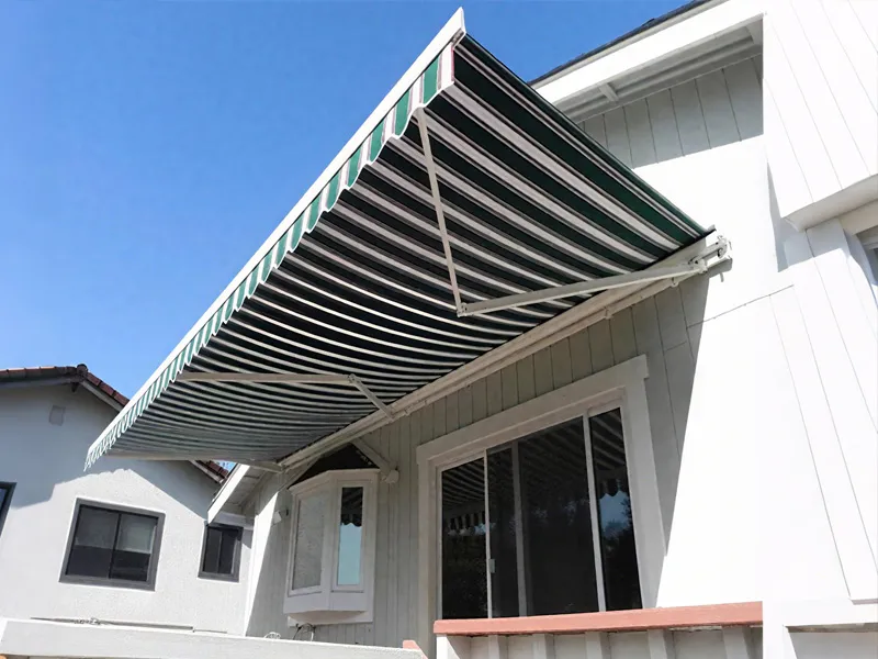 洛阳小区伸缩篷案例